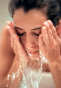 tips perawatan kulit, cara merawat kulit wajah, tangan dan paha kulitnya mulus, agar kulit mulus halus dan sehat